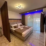Malama Lux
